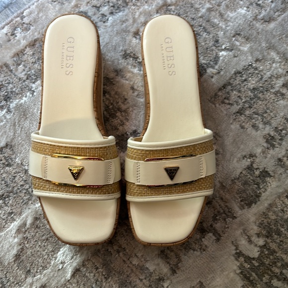 Guess |  Sires 2 Faux-Leather Platform Sandals - Picture 2 of 6